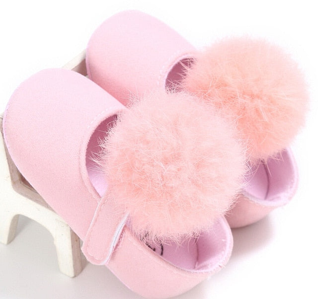 0-18M Toddler Baby Girl Soft Plush Princess Shoes cute pom shoes Infant Prewalker New Born Baby Shoes for girls D15